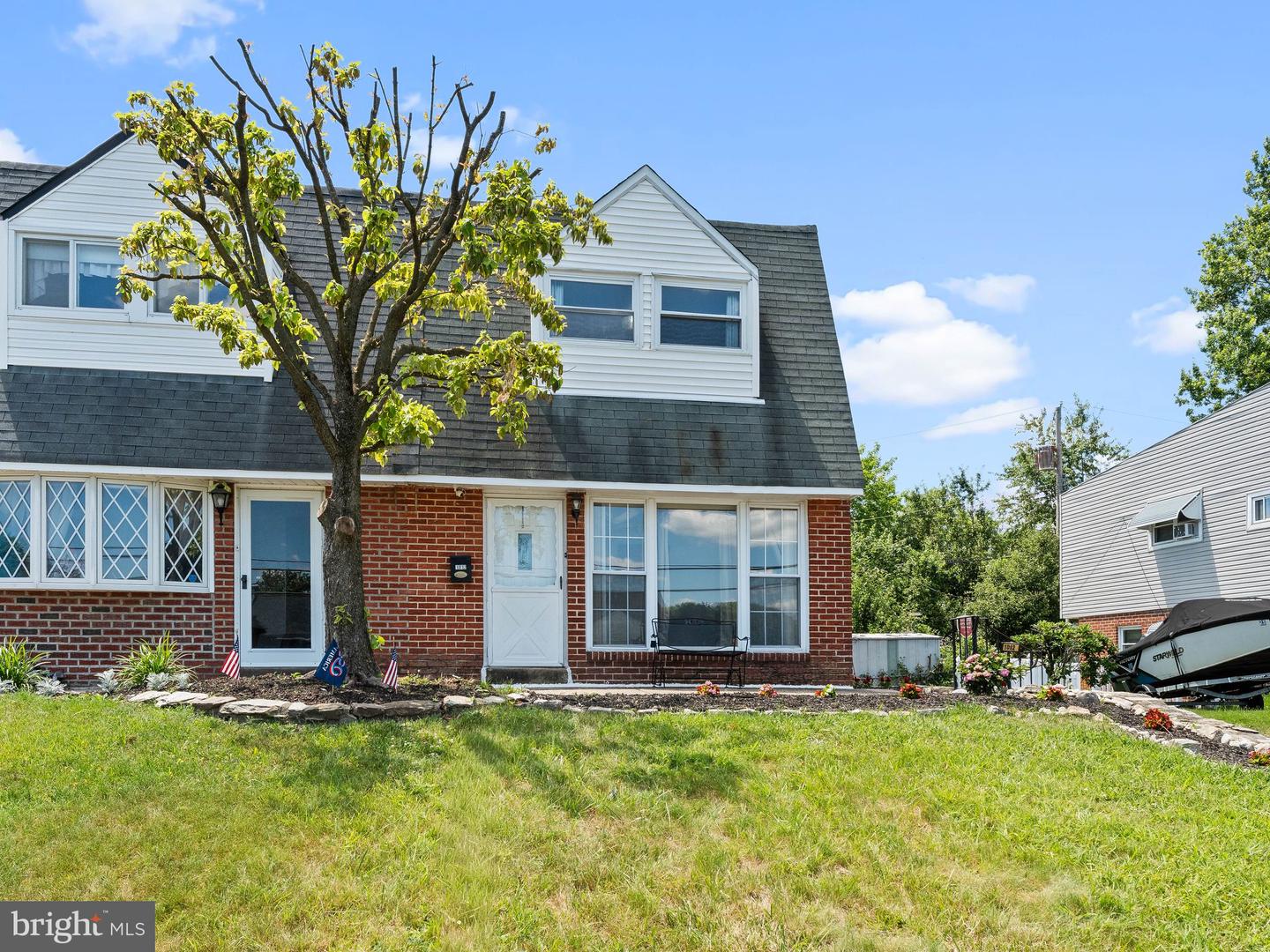 1012 Tomlinson Property Photo 4
