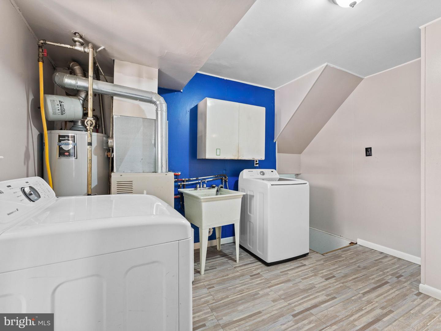 1012 Tomlinson Property Photo 12