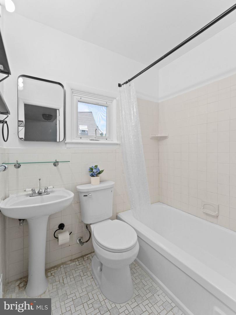 1012 Tomlinson Property Photo 24