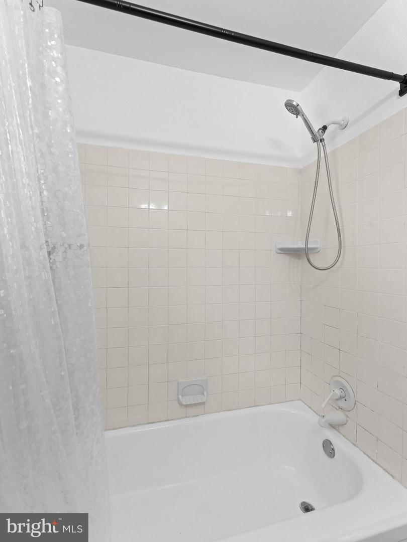 1012 Tomlinson Property Photo 25
