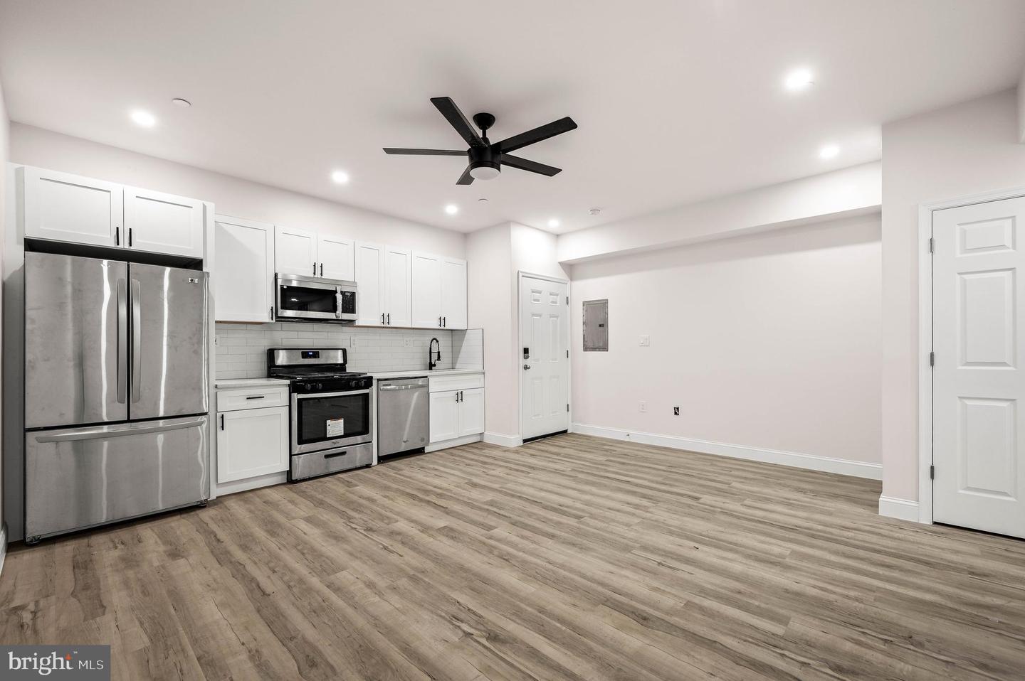 437 W Girard Ave #1 Property Photo 3