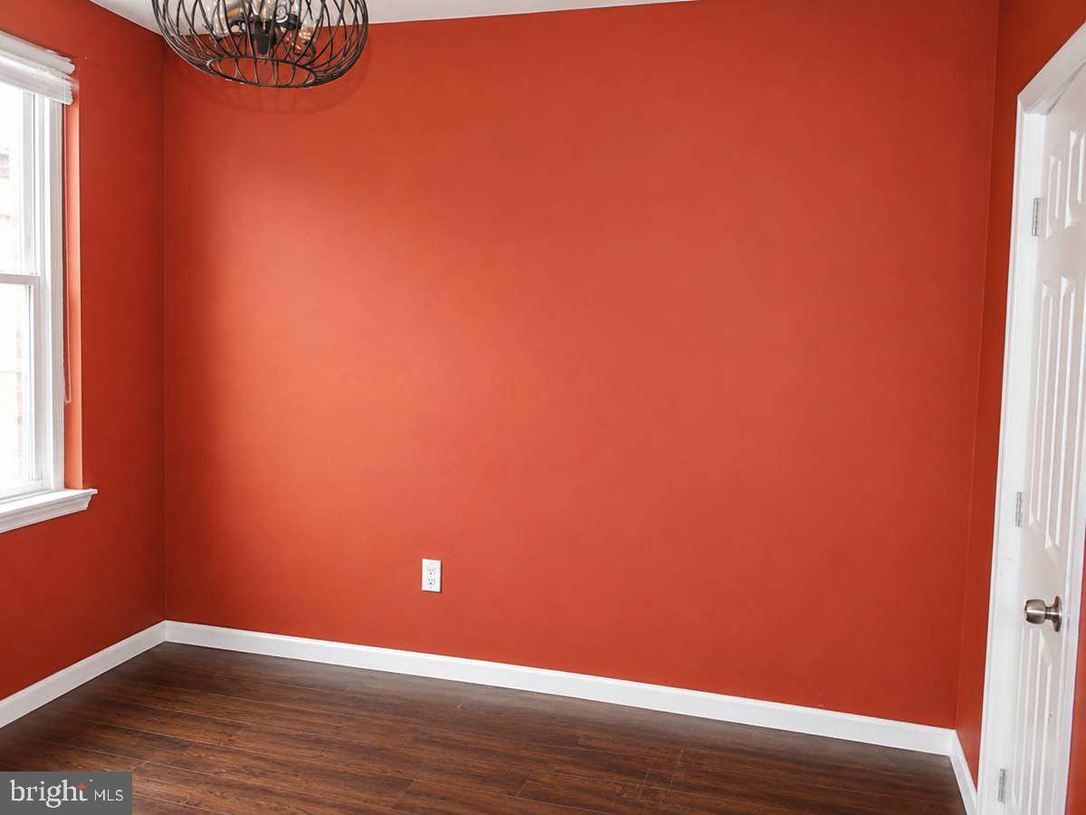 2226 Sigel St Property Photo 14