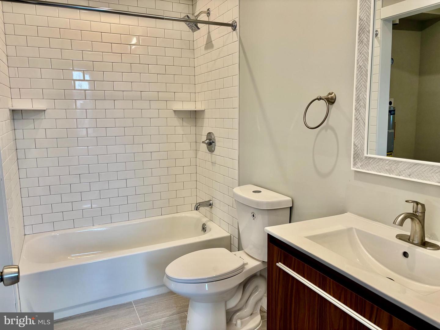 5356-58 Cedar Ave #5 Property Photo 10