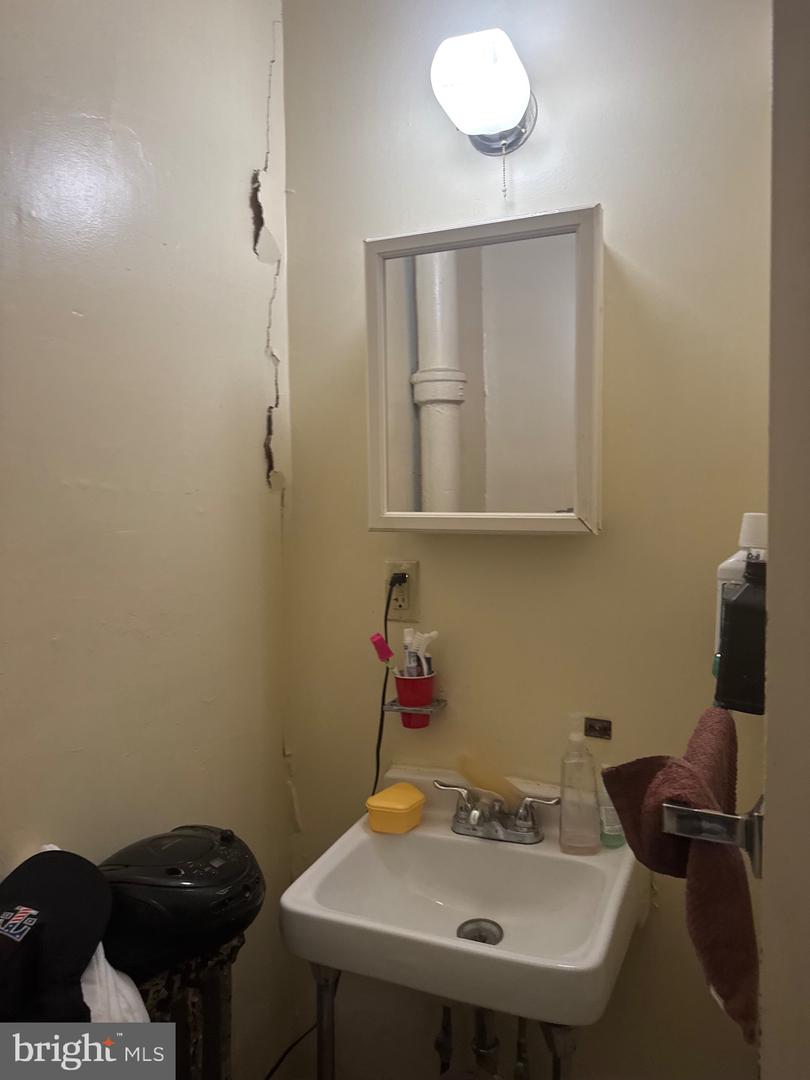3750-52 Pulaski Ave Property Photo 21