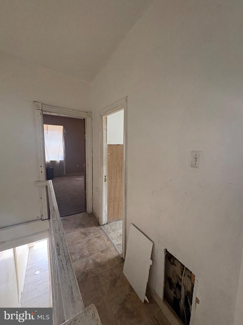 2037 W Toronto St Property Photo 9