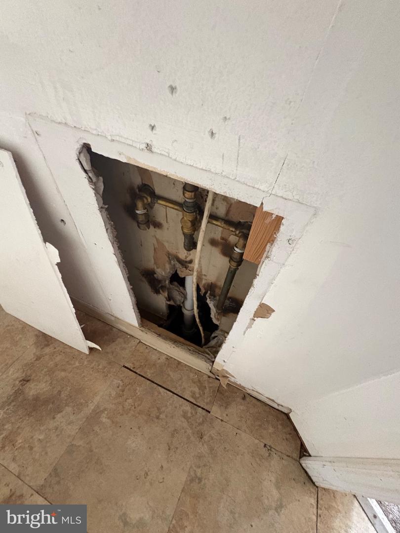 2037 W Toronto St Property Photo 12