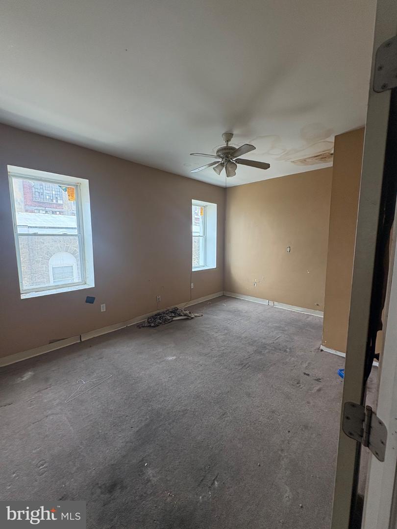 2037 W Toronto St Property Photo 13