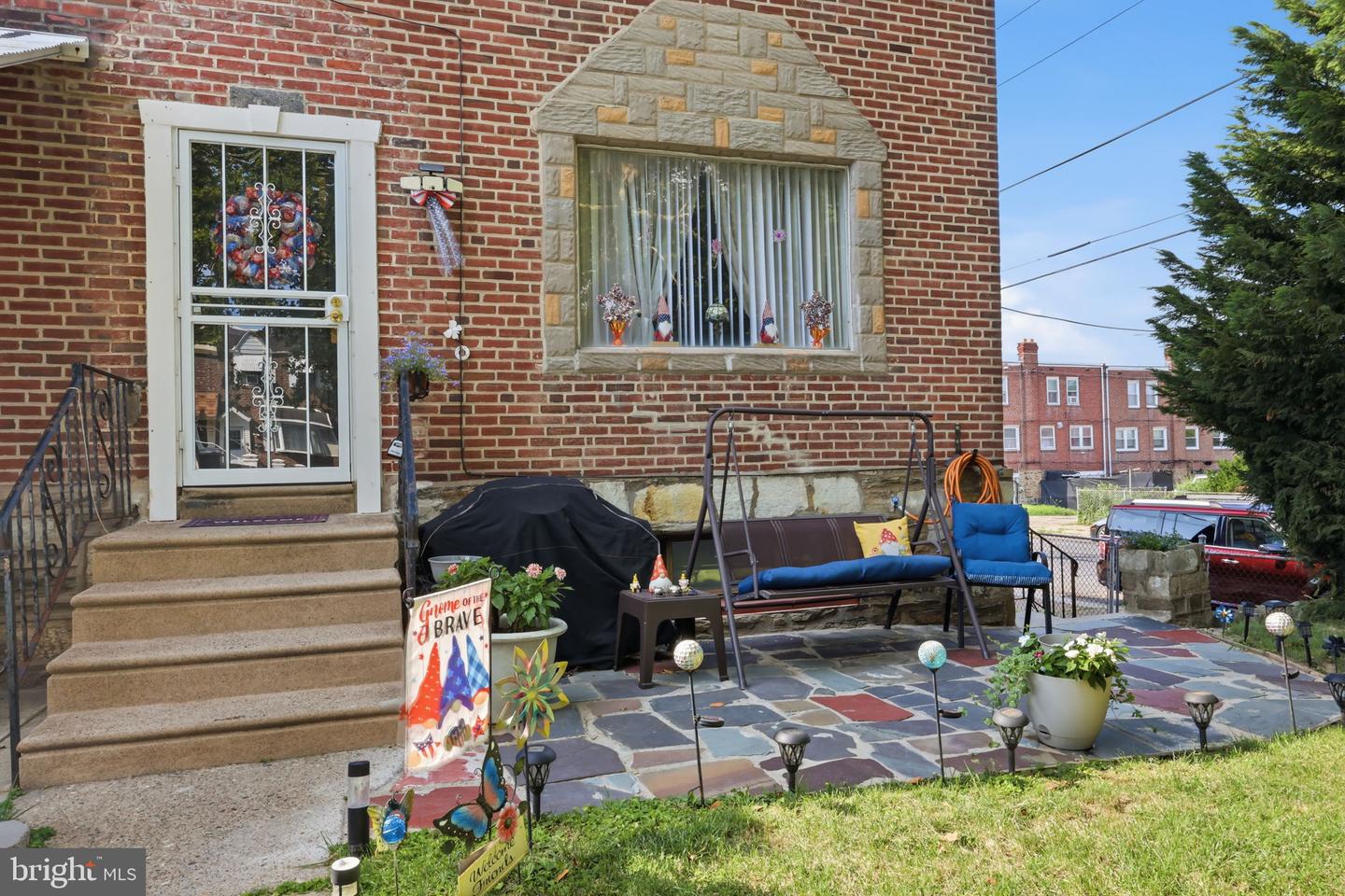 6160 Charles St Property Photo 3