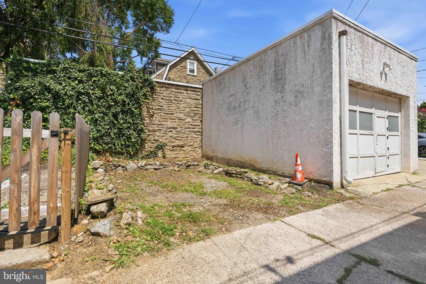 3323 Tilden St Property Photo 32