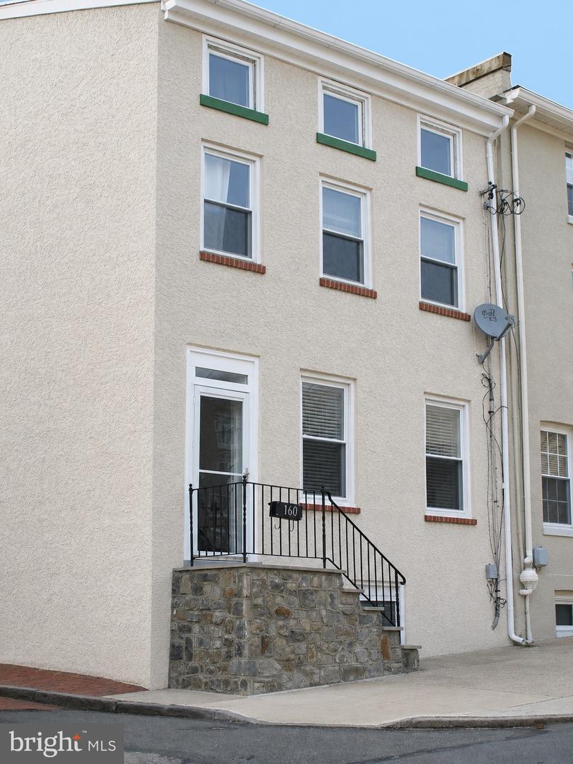 160 LEVERING ST Property Photo 1
