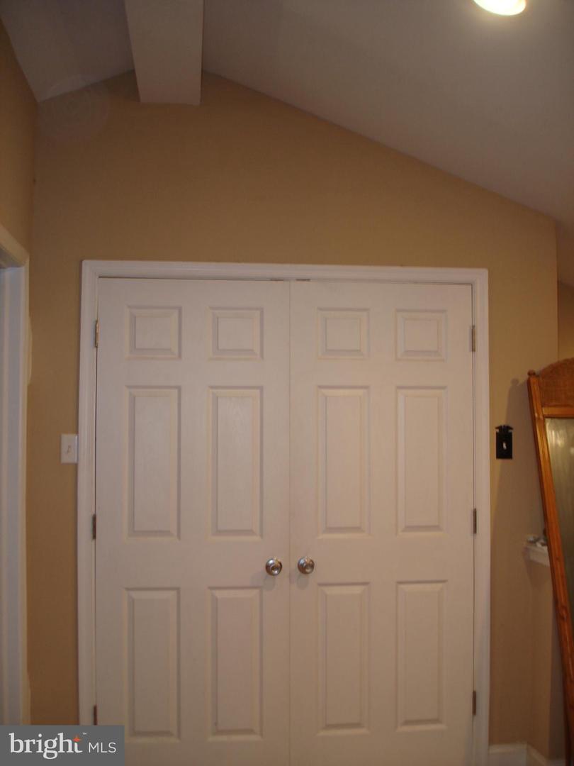 160 Levering St Property Photo 10