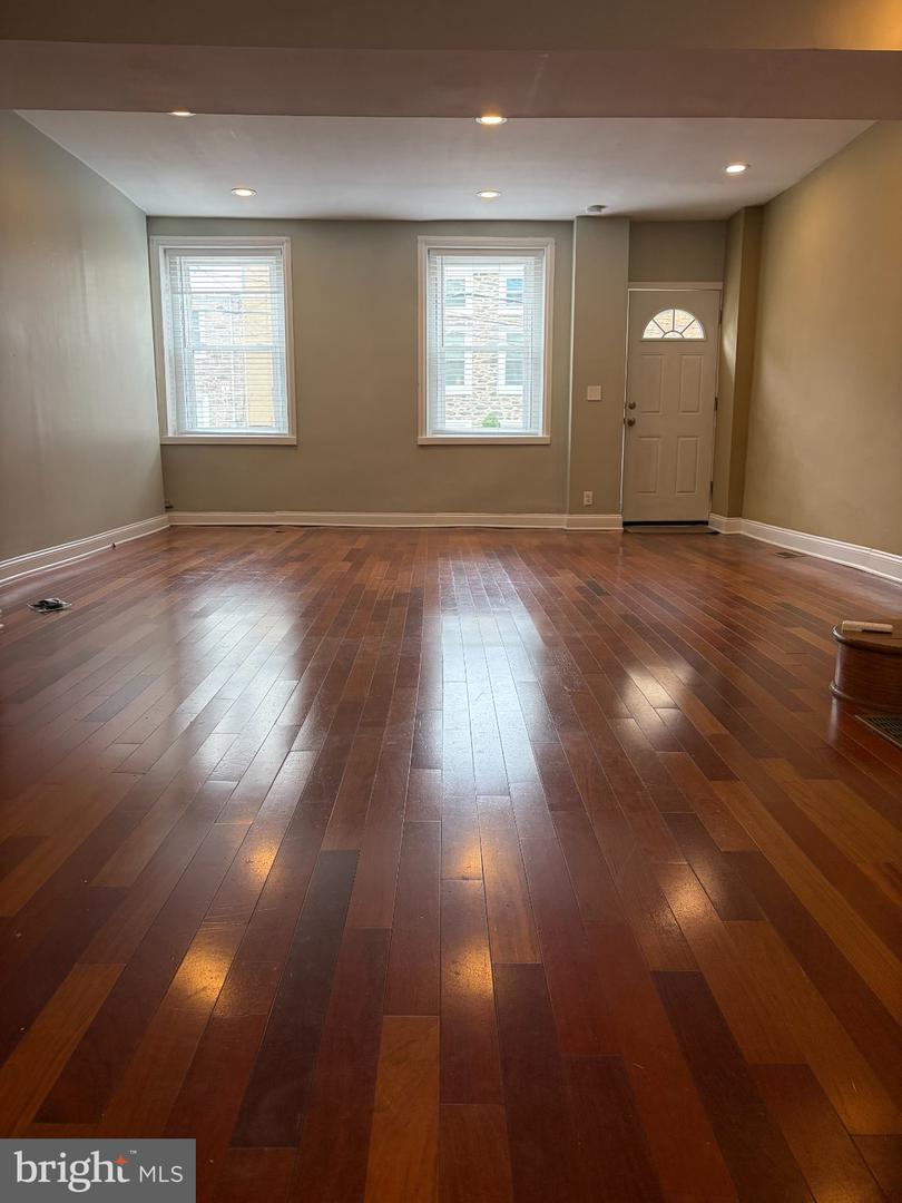 160 Levering St Property Photo 16