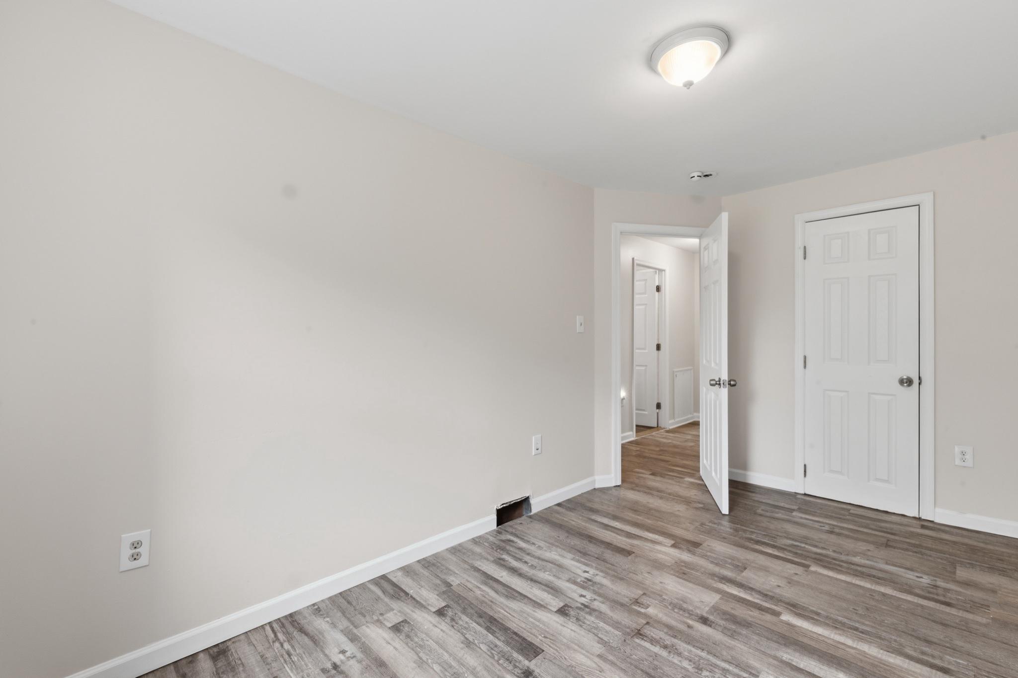 4993 Pennway St Property Photo 9