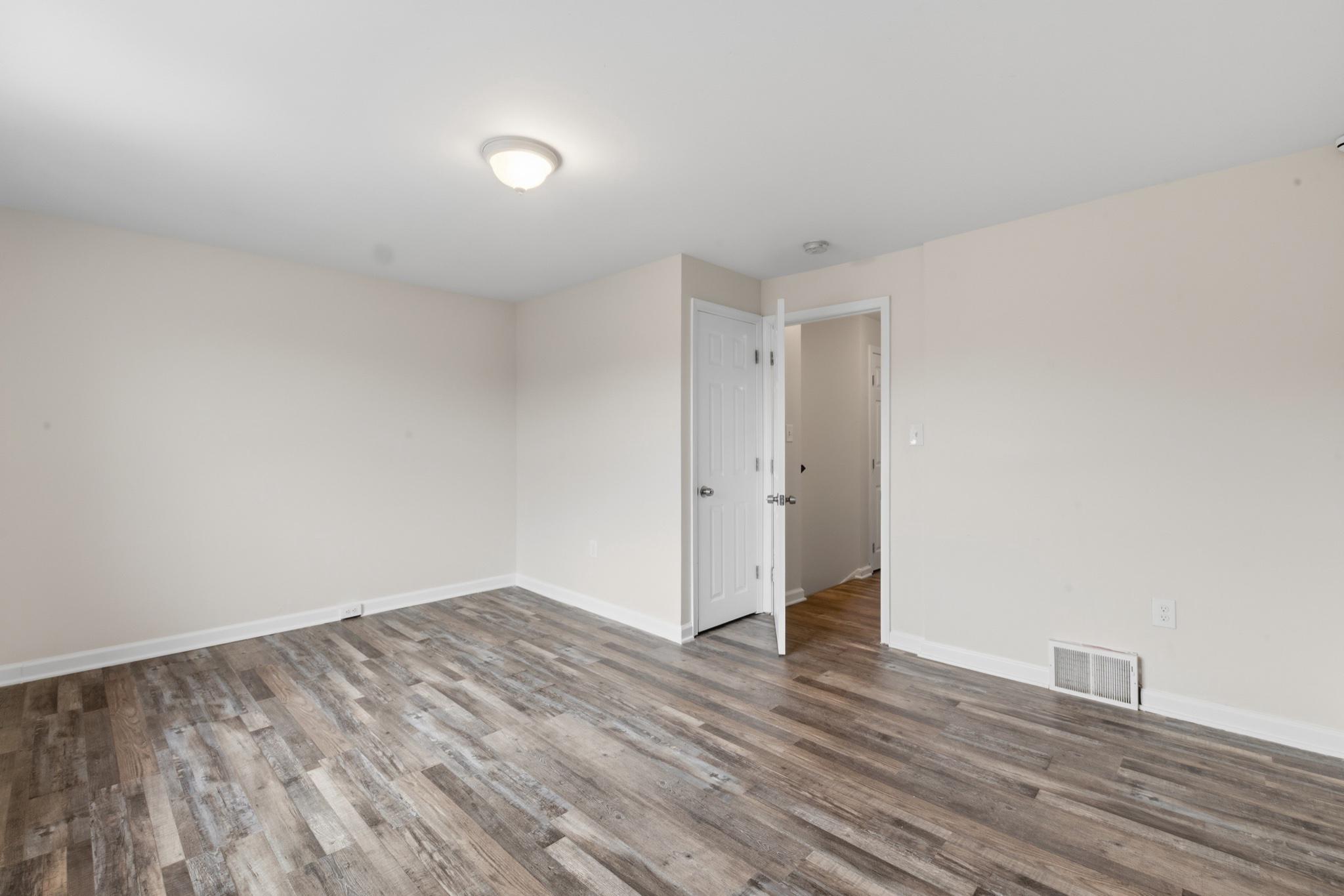 4993 Pennway St Property Photo 10