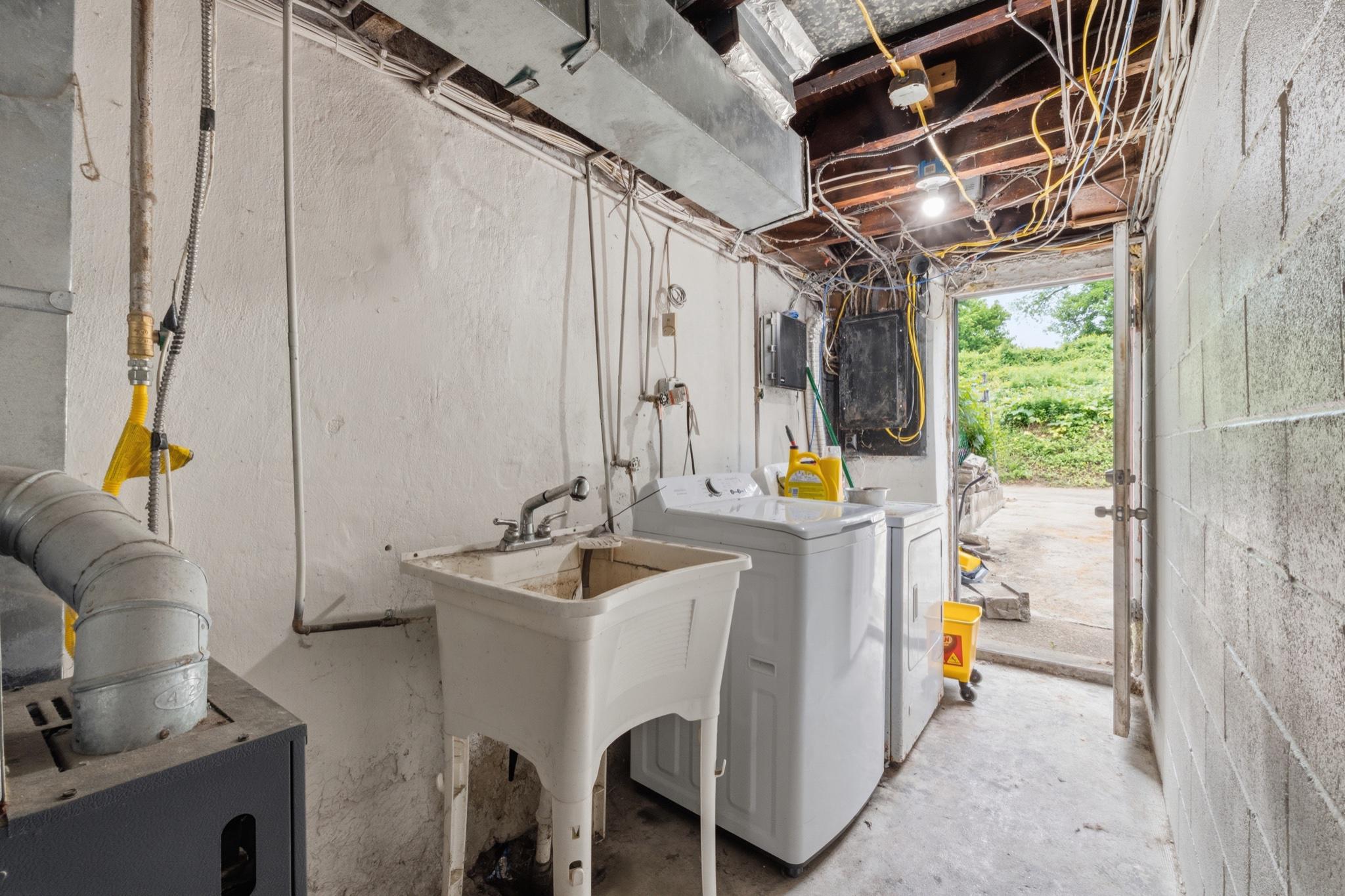 4993 Pennway St Property Photo 14