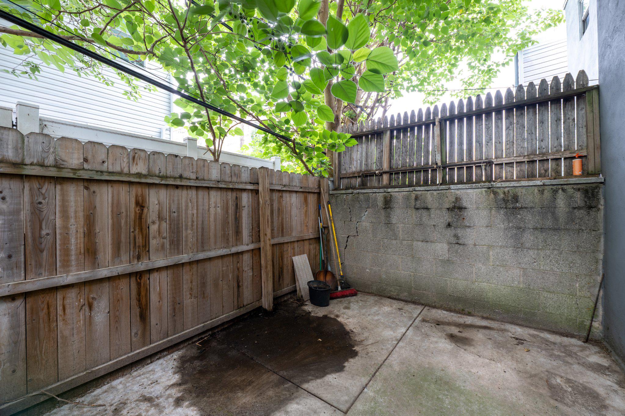2117 Mountain St Property Photo 13