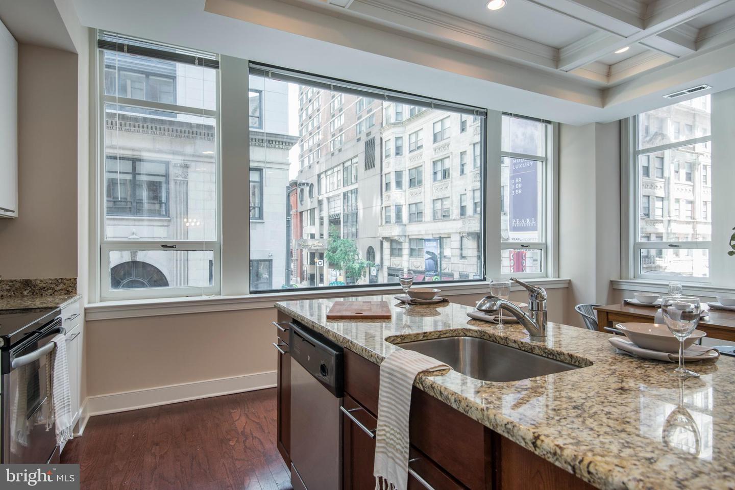 1501 Locust St #unit 303 Property Photo 2