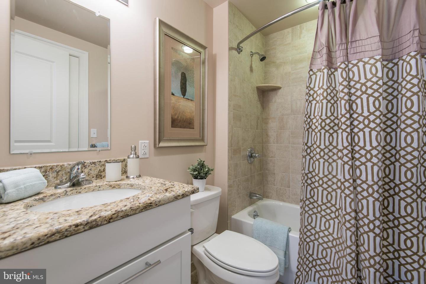 1501 Locust St #unit 303 Property Photo 18