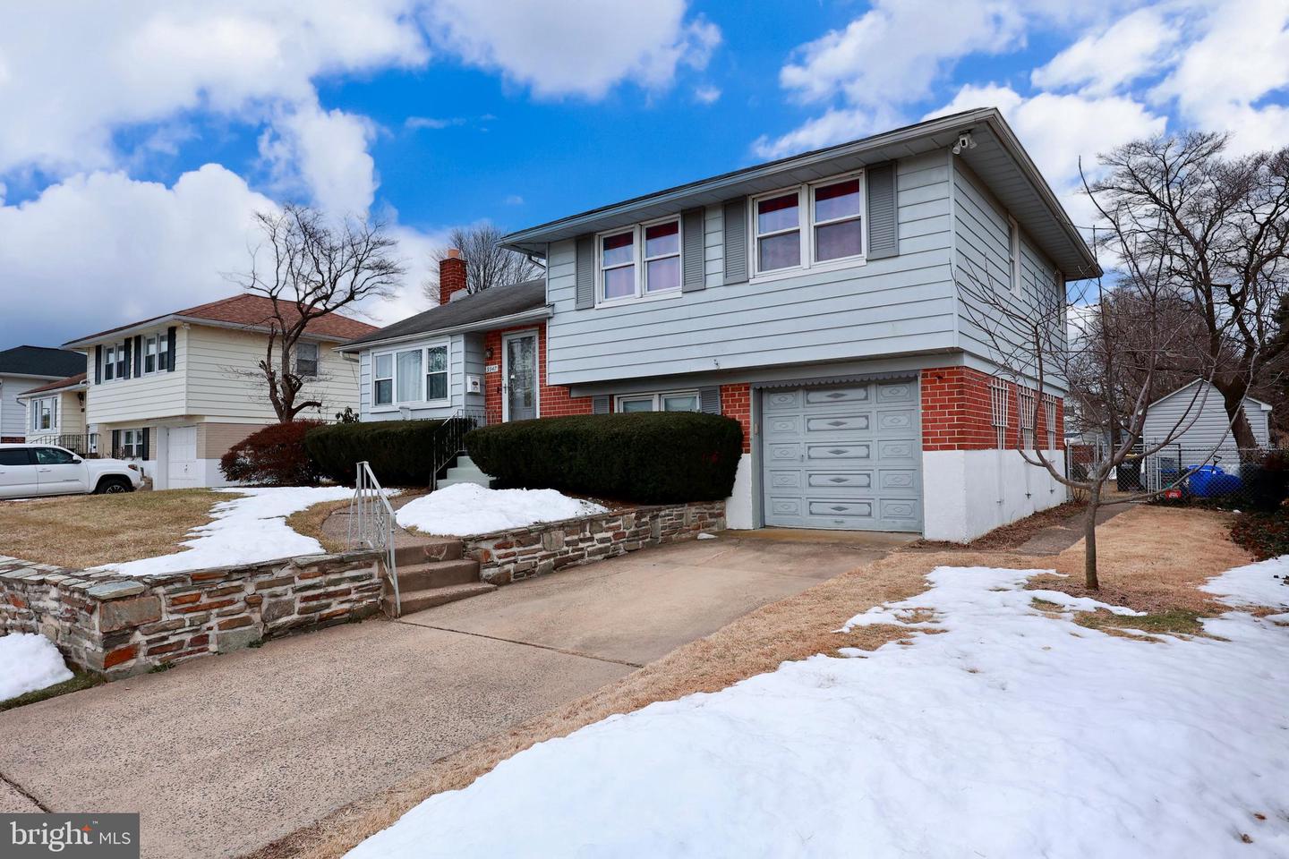 9947 Montour St Property Photo 1