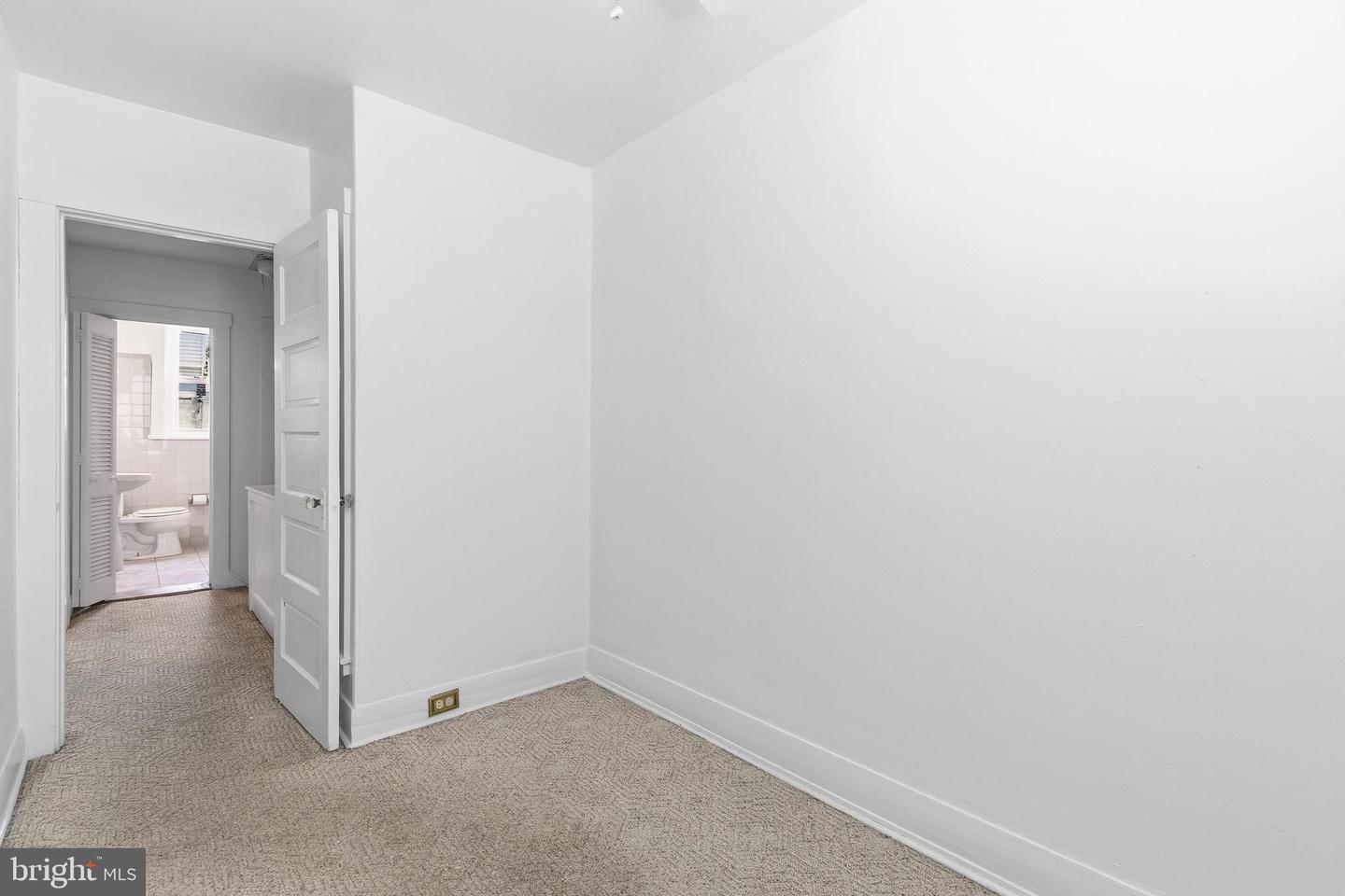 2737 S 12th St Property Photo 17