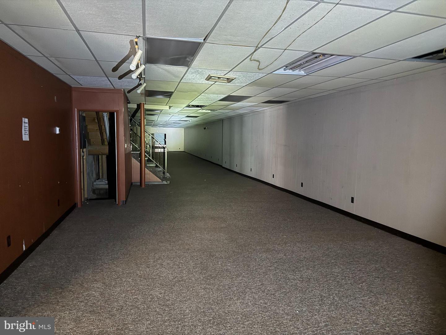 4023-25 Market St Property Photo 7