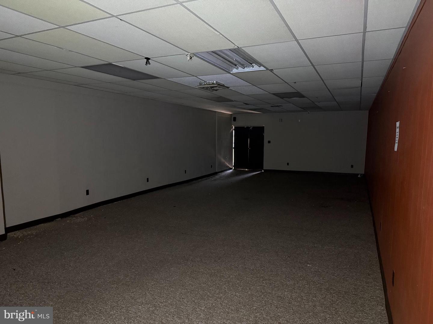 4023-25 Market St Property Photo 9