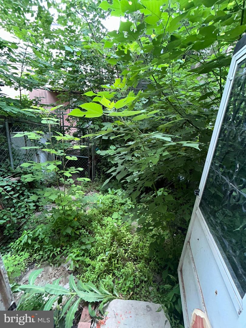 2330 Cross St Property Photo 13