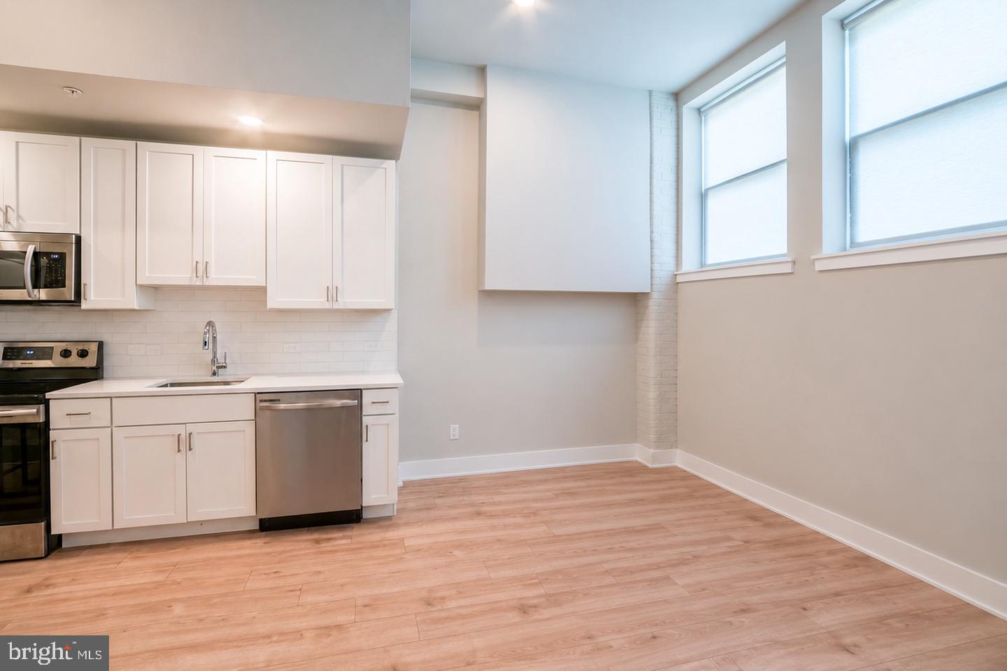 1300 S 19th St #unit 4 Property Photo 4