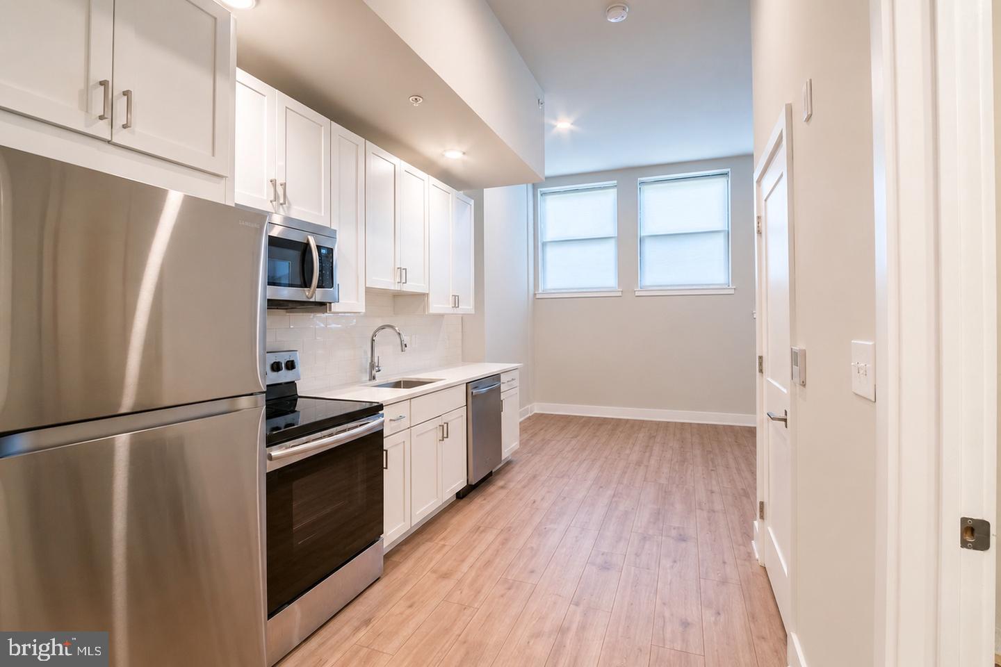 1300 S 19th St #unit 4 Property Photo 6