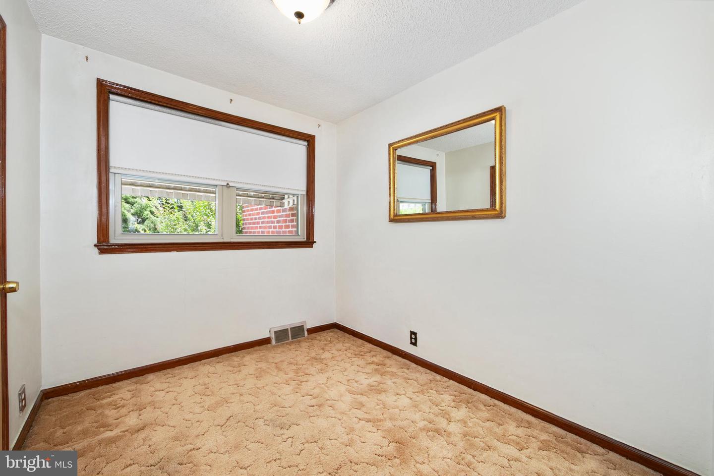 7703 Lister St Property Photo 18