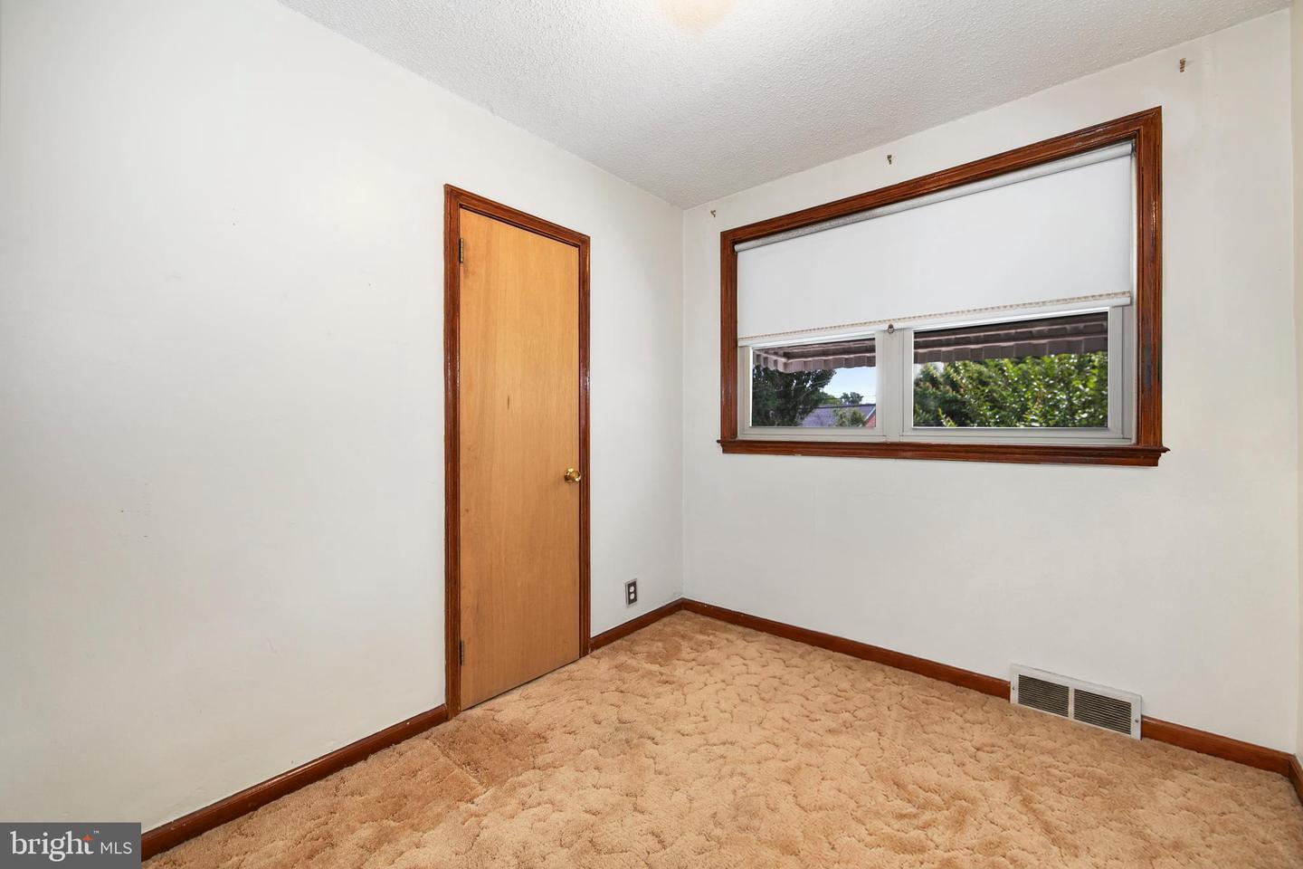 7703 Lister St Property Photo 20
