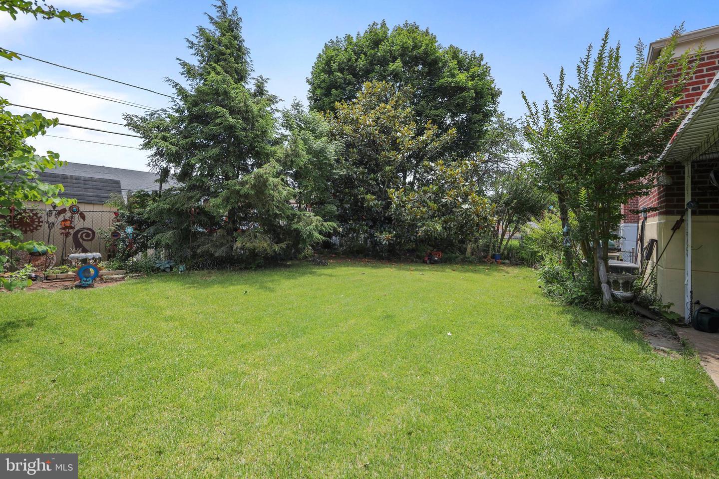 7703 Lister St Property Photo 32