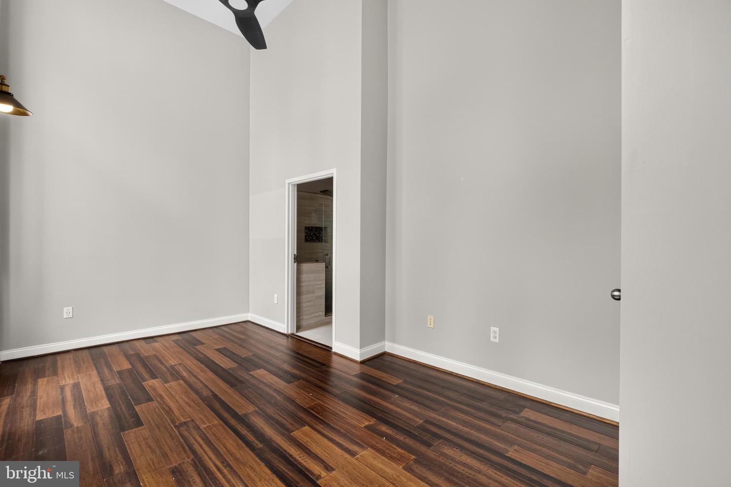 1001 Chestnut St #306e Property Photo 14