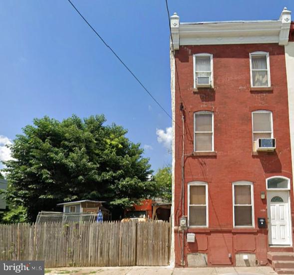 2234 N Lawrence St Property Photo 1