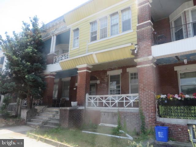 5538 Walnut St Property Photo 2