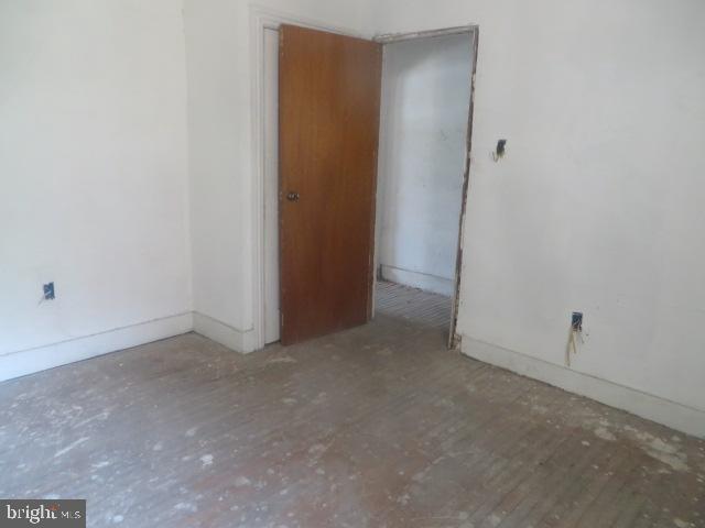 5538 Walnut St Property Photo 4