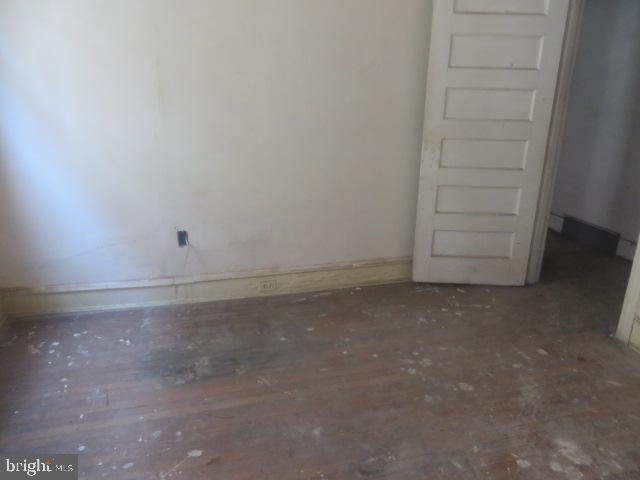 5538 Walnut St Property Photo 5