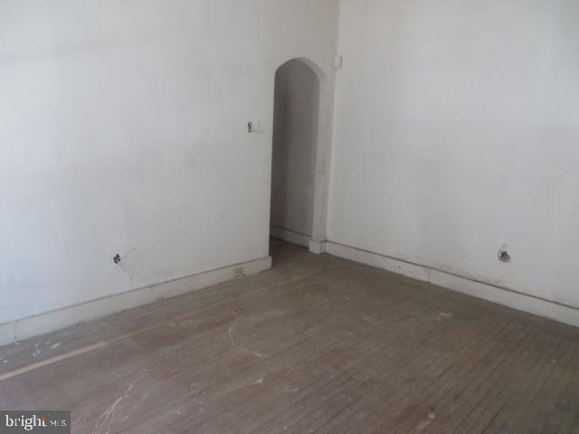 5538 Walnut St Property Photo 6