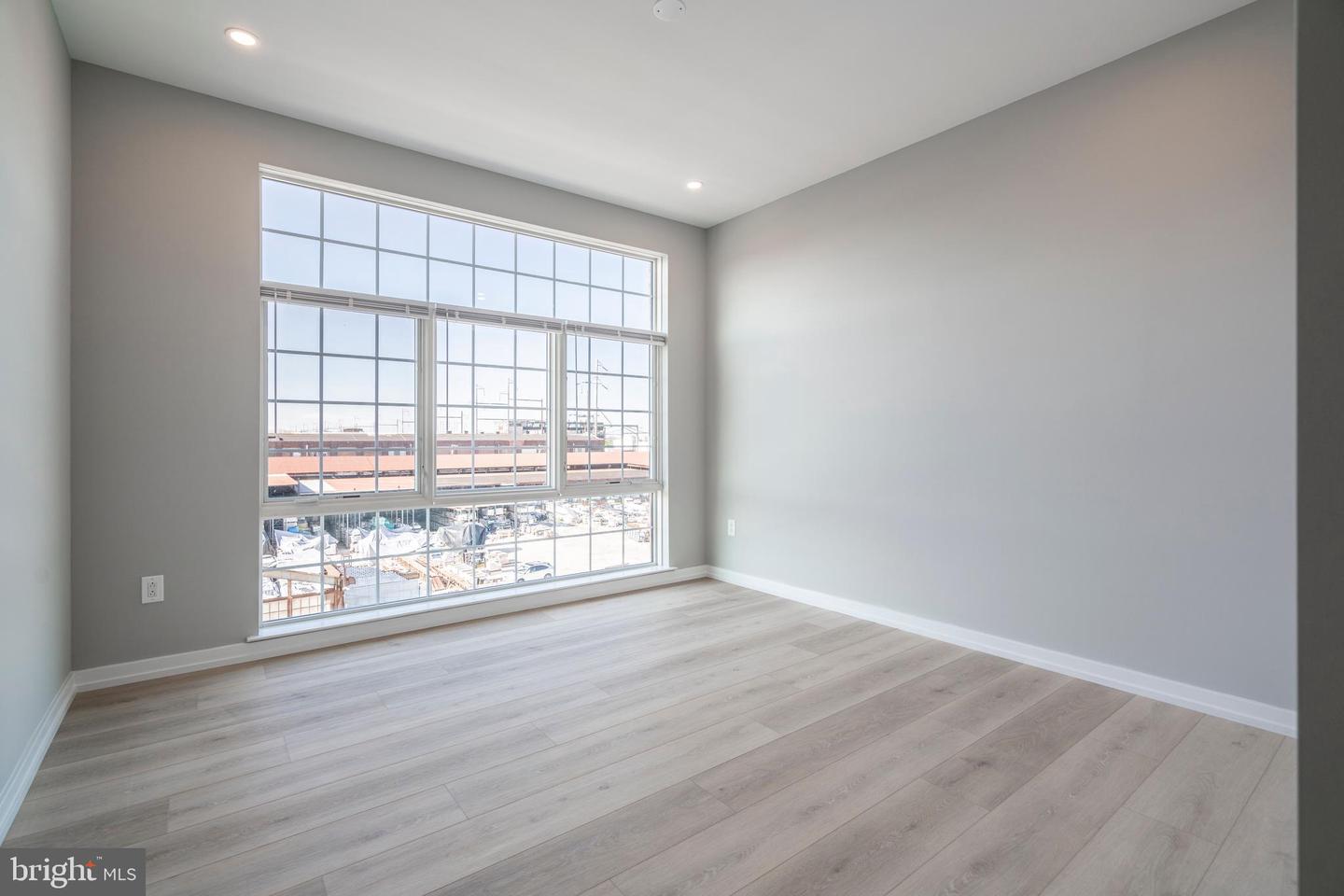 2401 Washington Ave #4c Property Photo 8