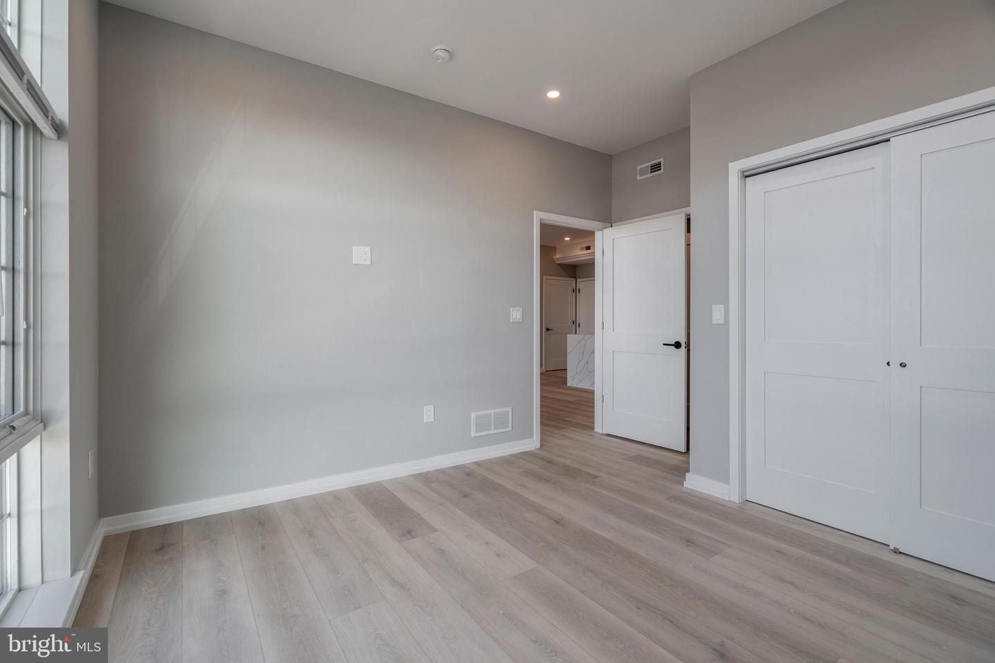 2401 Washington Ave #4c Property Photo 12