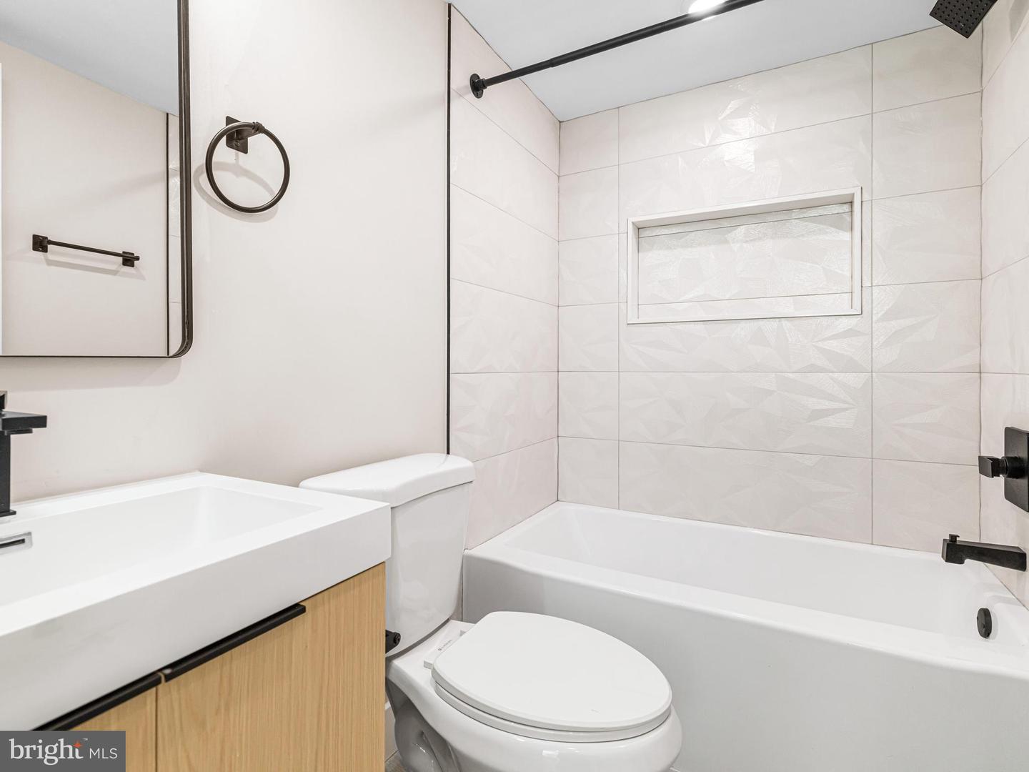 2053 E William St Property Photo 18