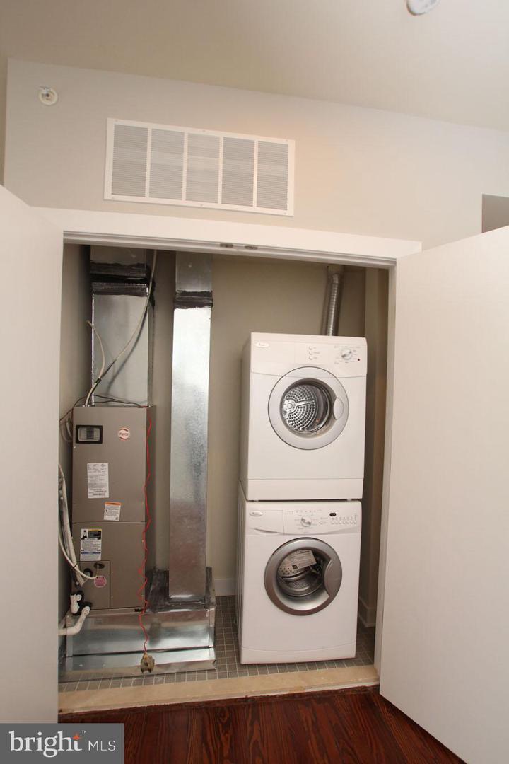 400 S 45th St #0d Property Photo 10