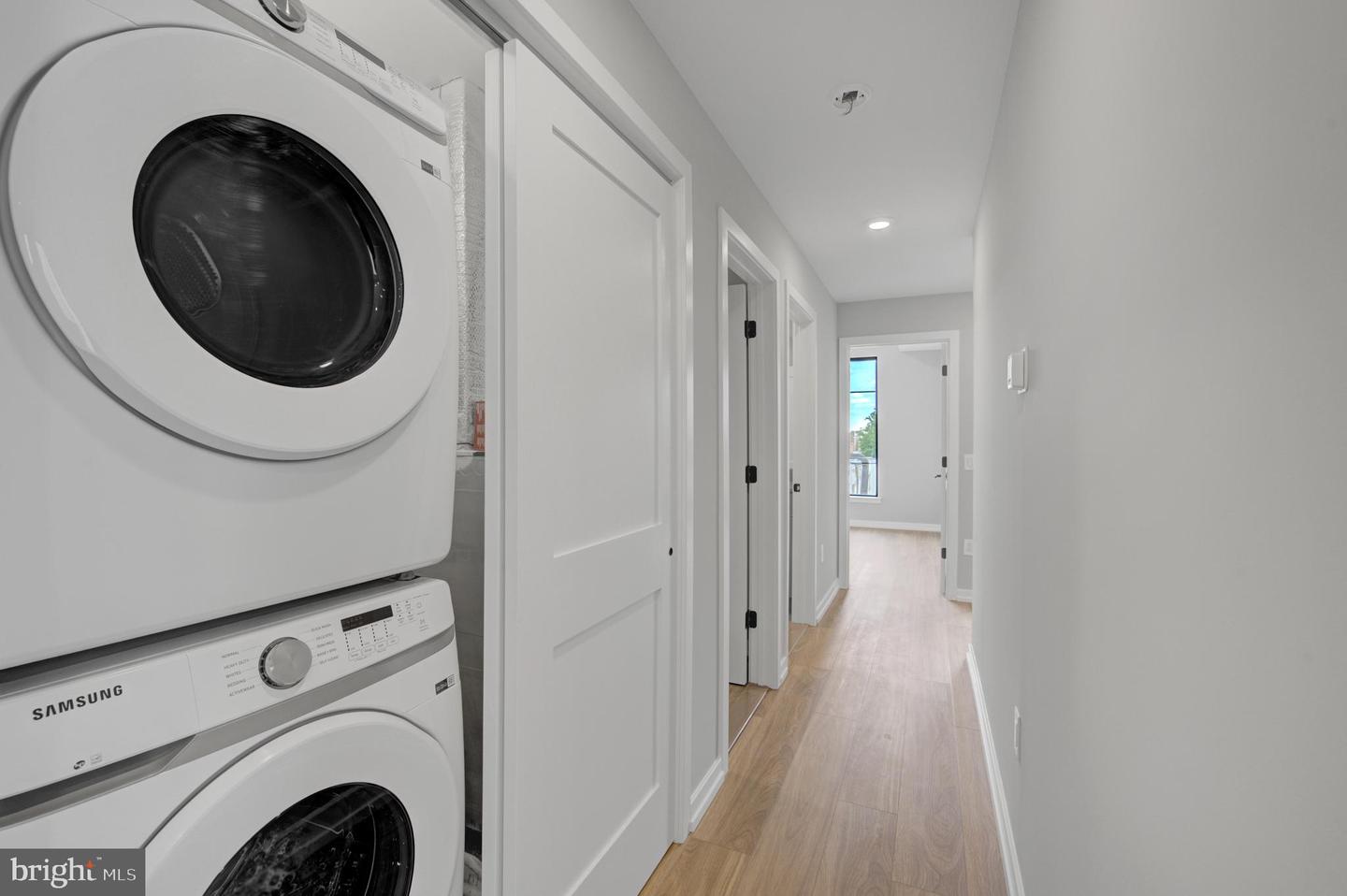 1205 S 15th St #3d Property Photo 6
