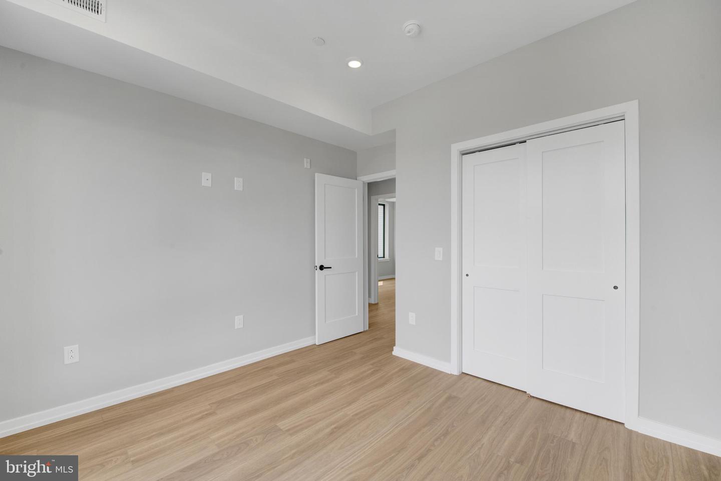 1205 S 15th St #3d Property Photo 8