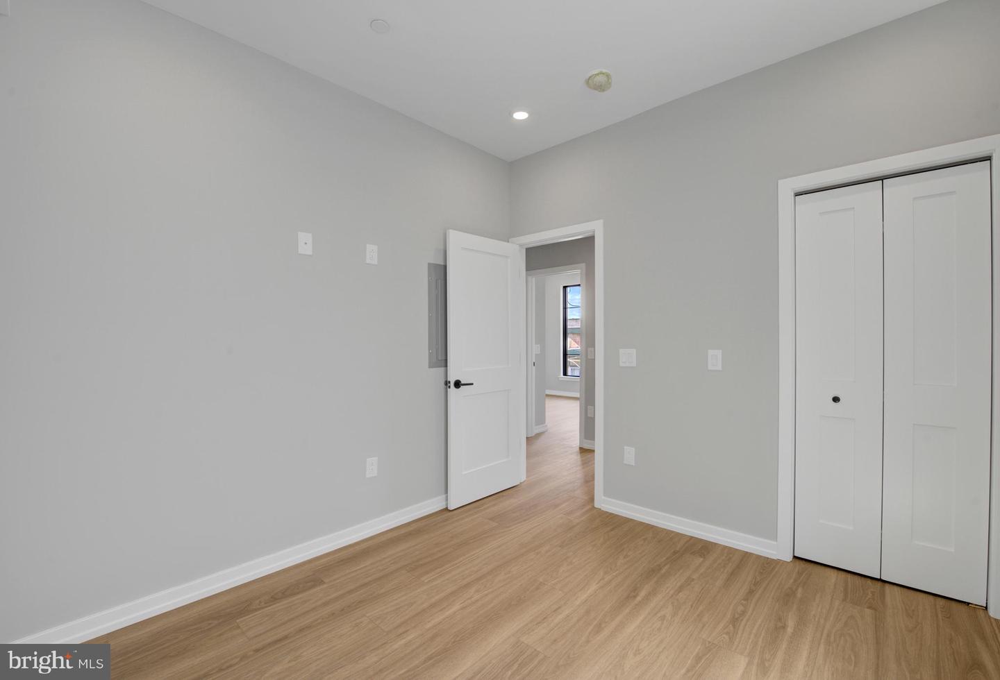 1205 S 15th St #3d Property Photo 10