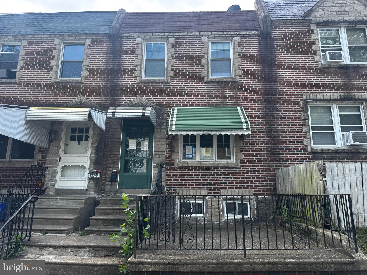 5105 Leiper St Property Photo 1