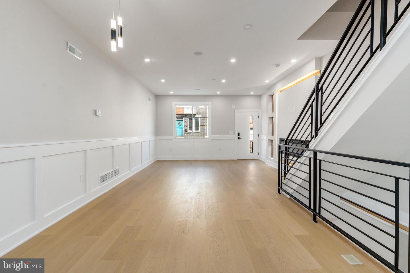 1421 21st St Property Photo 6