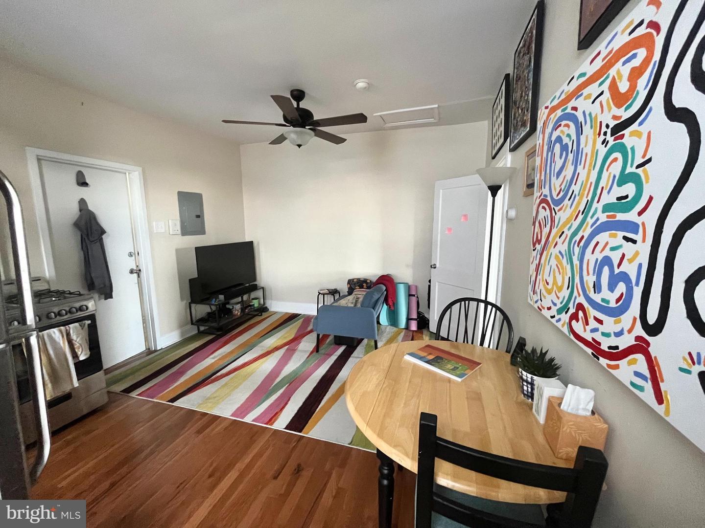 2938 W Oxford St #2r Property Photo 6