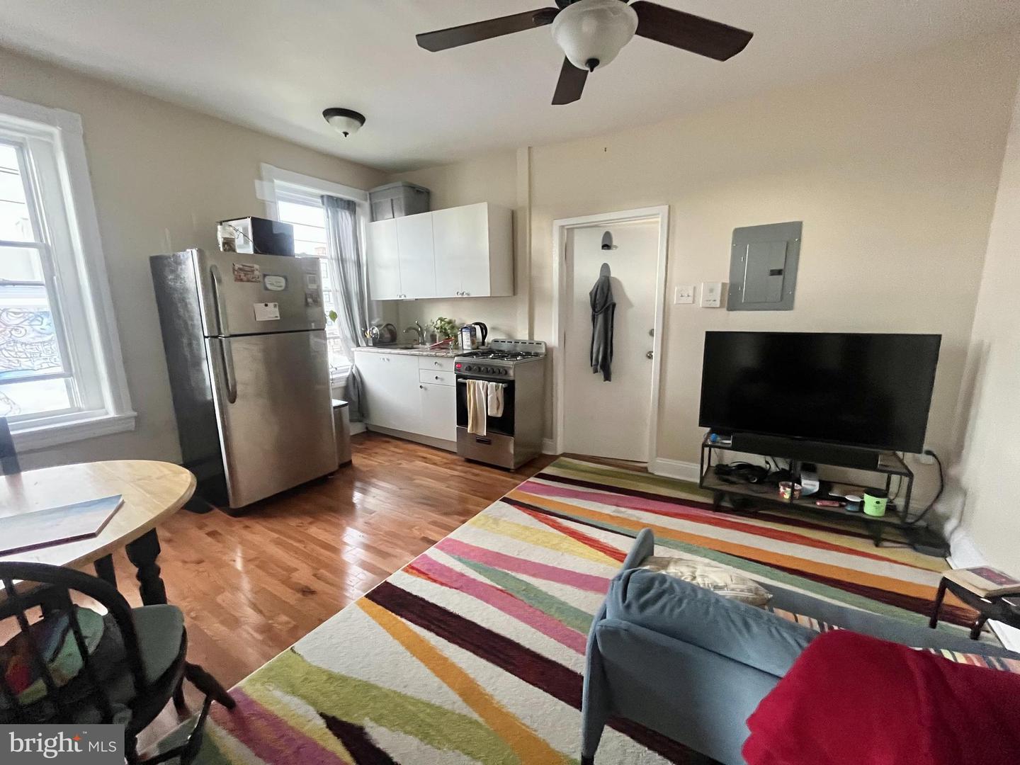 2938 W Oxford St #2r Property Photo 7