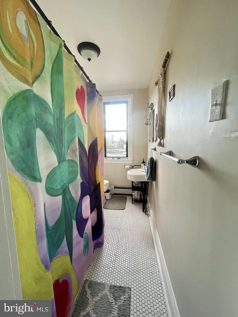 2938 W Oxford St #2r Property Photo 17